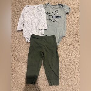 Carter's White and Green Alligator Bodysuits and Pants
